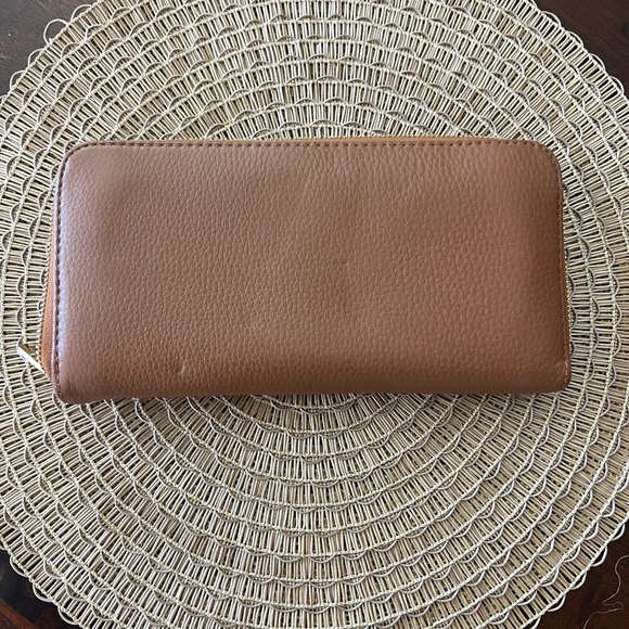 Michael Kors wallet - Picture 6 of 8